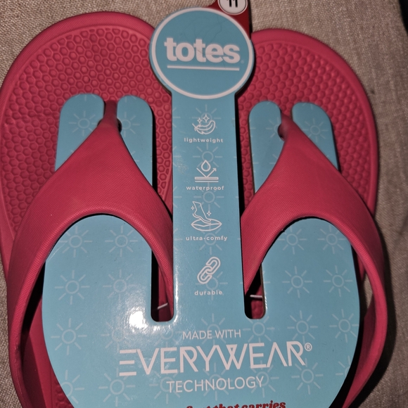 Totes Women Pink Flip Flops - Picture 2 of 4